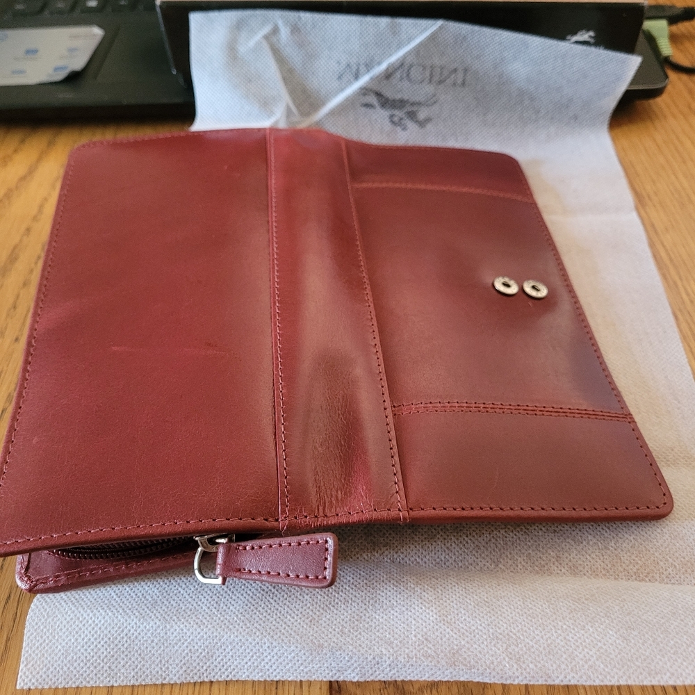 Ladies Leather Wallet - Picture 7 of 9